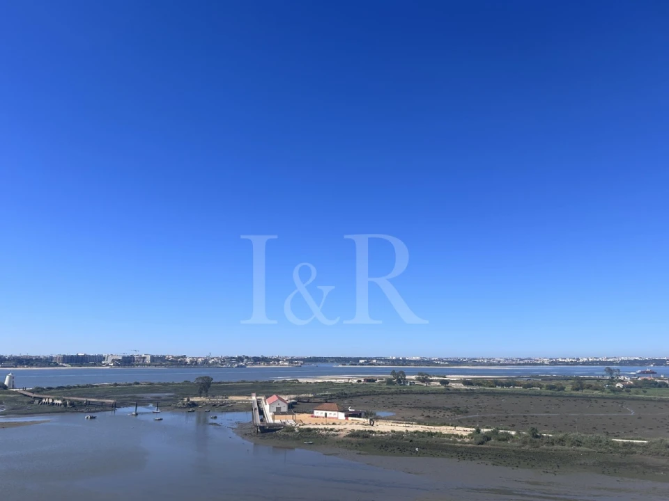 Apartamento T4 para Venda em Barreiro e Lavradio Foto 8