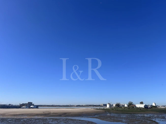 Apartamento T4 para Venda em Barreiro e Lavradio Foto 29