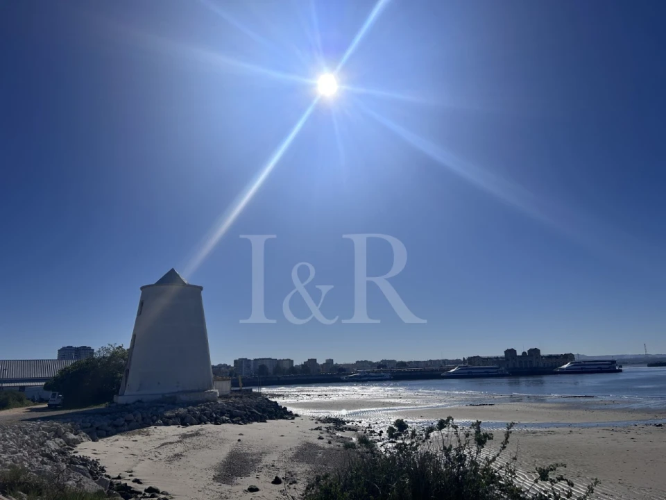 Apartamento T4 para Venda em Barreiro e Lavradio Foto 28