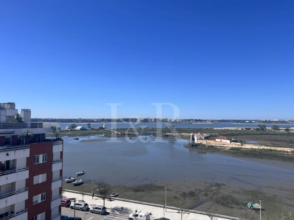 Apartamento T4 para Venda em Barreiro e Lavradio Foto 6