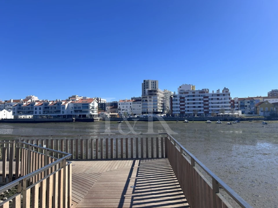 Apartamento T4 para Venda em Barreiro e Lavradio Foto 34