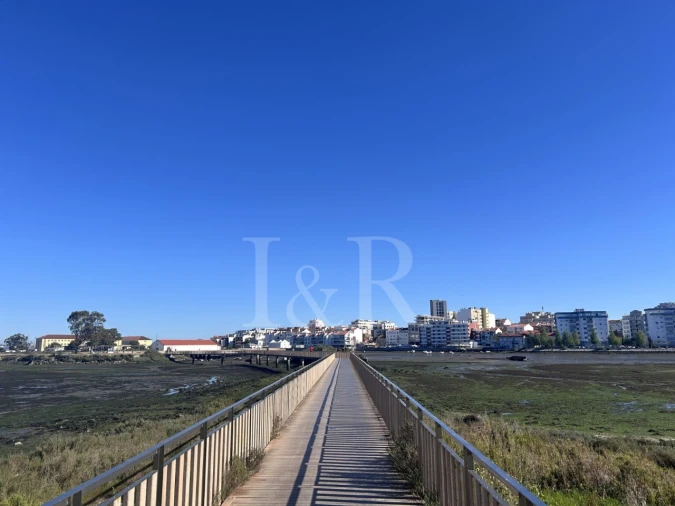 Apartamento T2 para Venda em Barreiro e Lavradio Foto 22