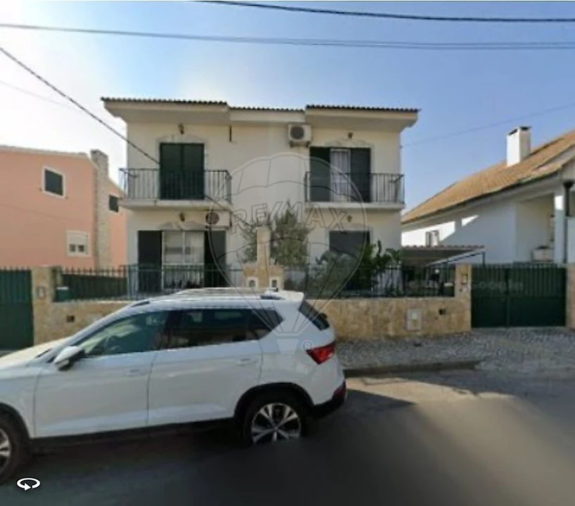 Moradia T3 para Arrendamento em Quinta do Conde Foto 3