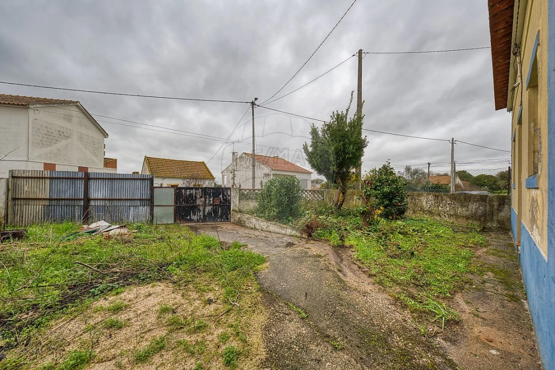 Moradia T2 para Venda em Vale de Cavalos Foto 1