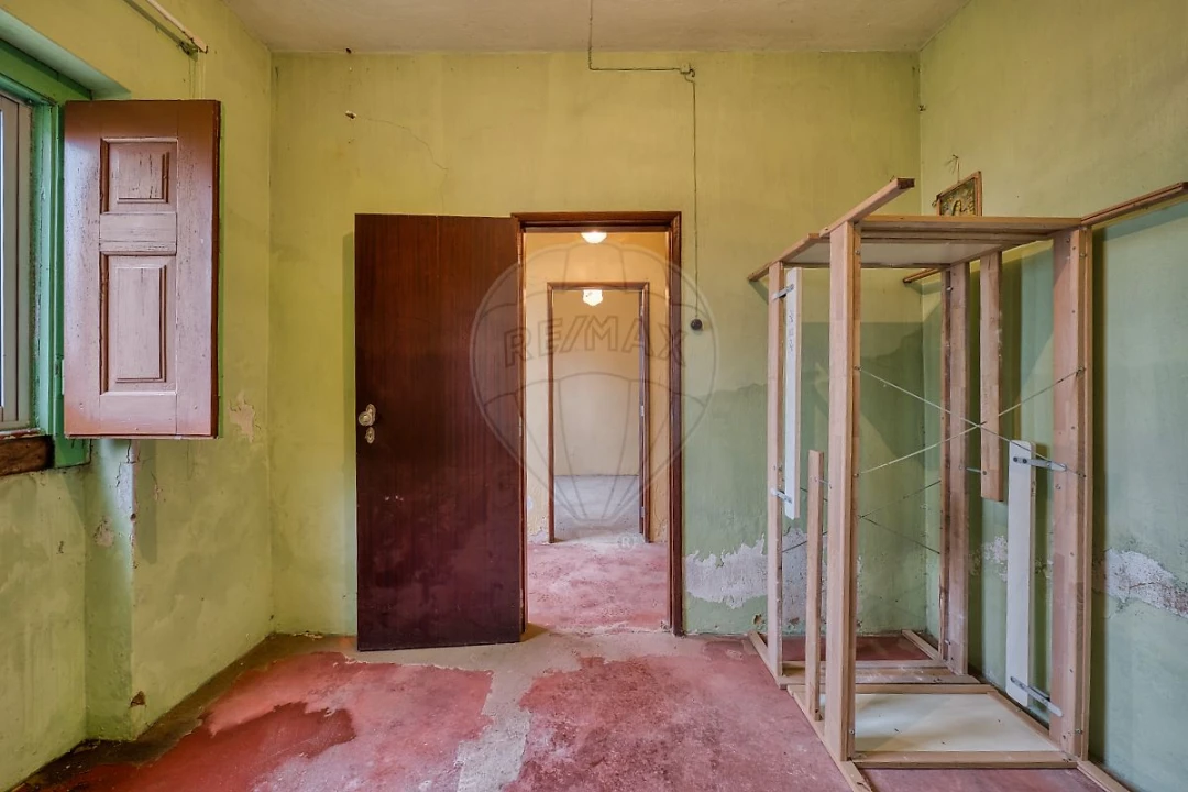 Moradia T2 para Venda em Vale de Cavalos Foto 20