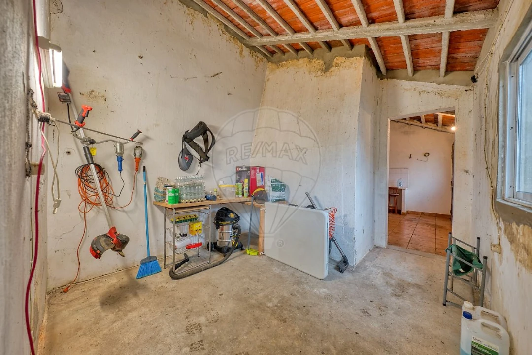 Moradia T2 para Venda em Vale de Cavalos Foto 33