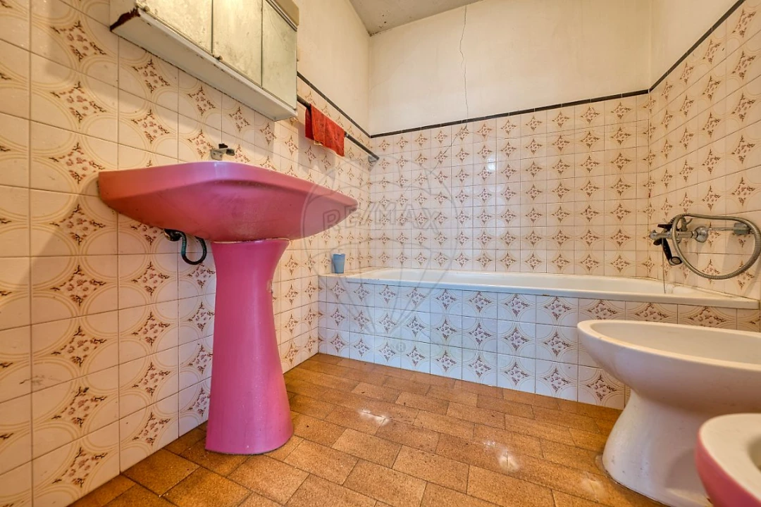 Moradia T2 para Venda em Vale de Cavalos Foto 30