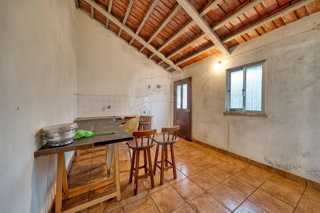 Moradia T2 para Venda em Vale de Cavalos Foto 37