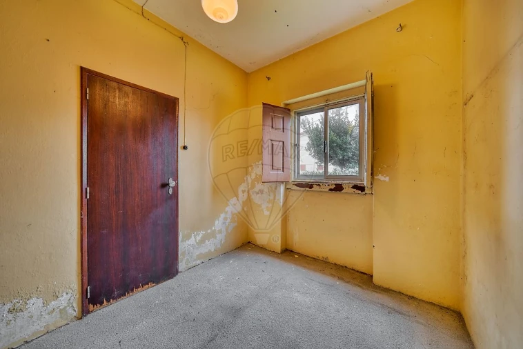 Moradia T2 para Venda em Vale de Cavalos Foto 16