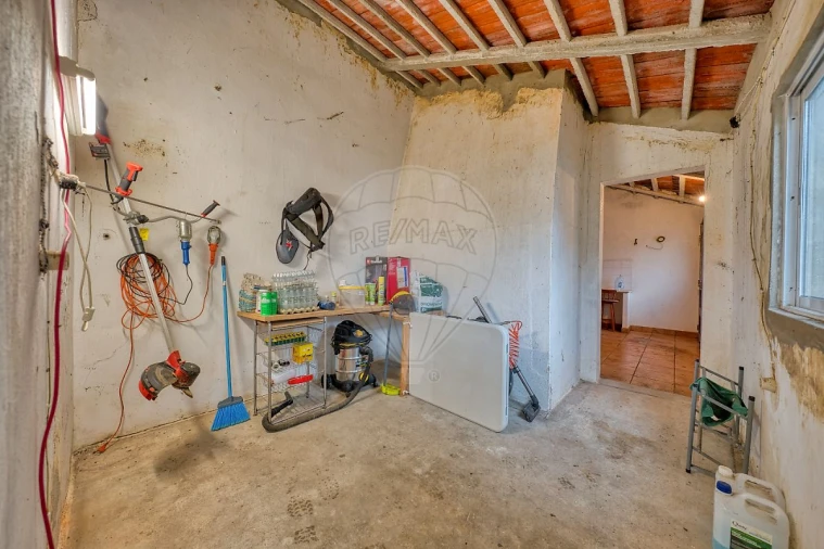 Moradia T2 para Venda em Vale de Cavalos Foto 33