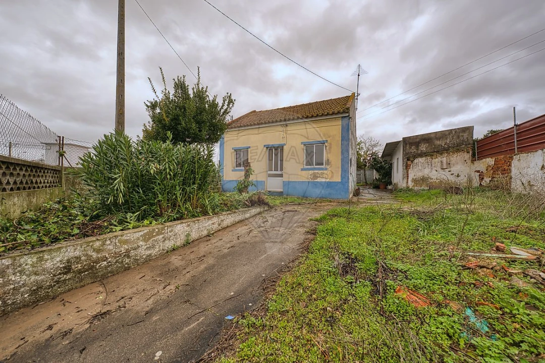 Moradia T2 para Venda em Vale de Cavalos Foto 3