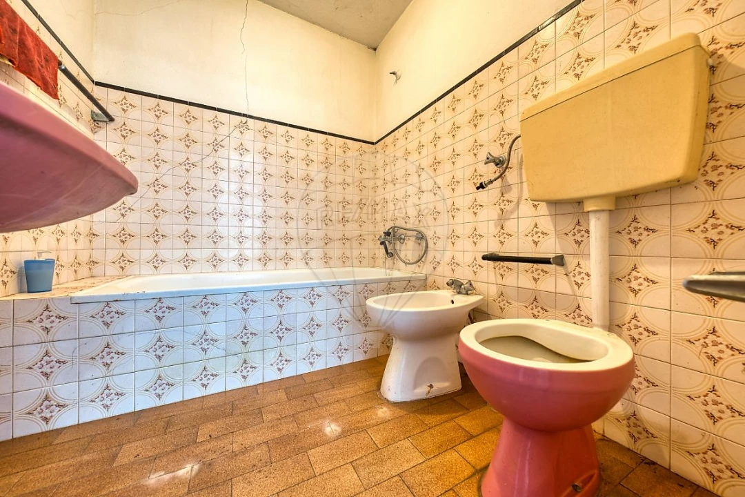 Moradia T2 para Venda em Vale de Cavalos Foto 34