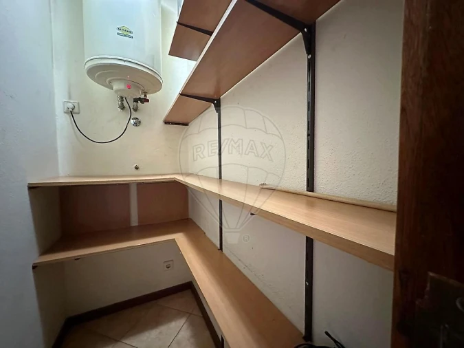 Apartamento T3 para Arrendamento em Santa Marinha e São Pedro da Afurada Foto 16