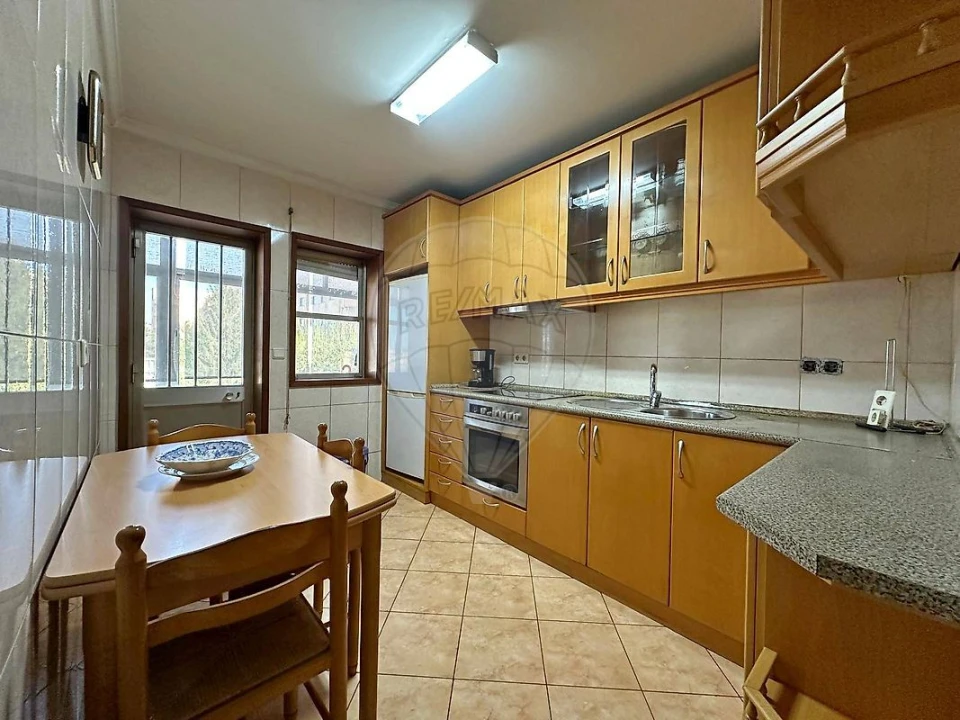 Apartamento T3 para Arrendamento em Santa Marinha e São Pedro da Afurada Foto 13