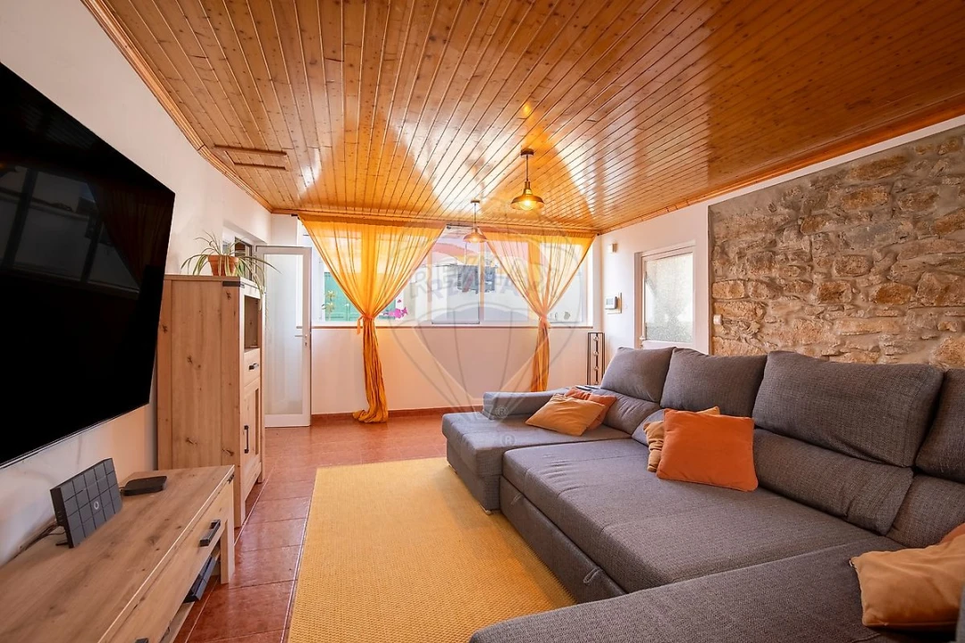 Moradia T4 para Venda em Maxial e Monte Redondo Foto 1