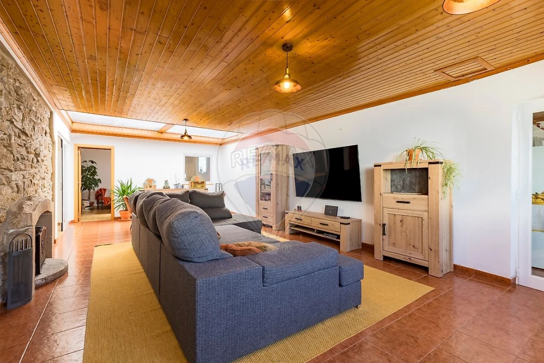 Moradia T4 para Venda em Maxial e Monte Redondo Foto 7