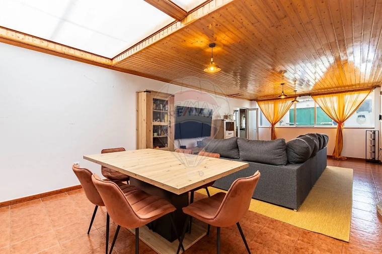 Moradia T4 para Venda em Maxial e Monte Redondo Foto 4