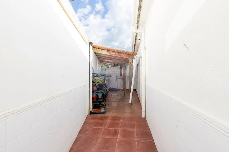 Moradia T4 para Venda em Maxial e Monte Redondo Foto 25