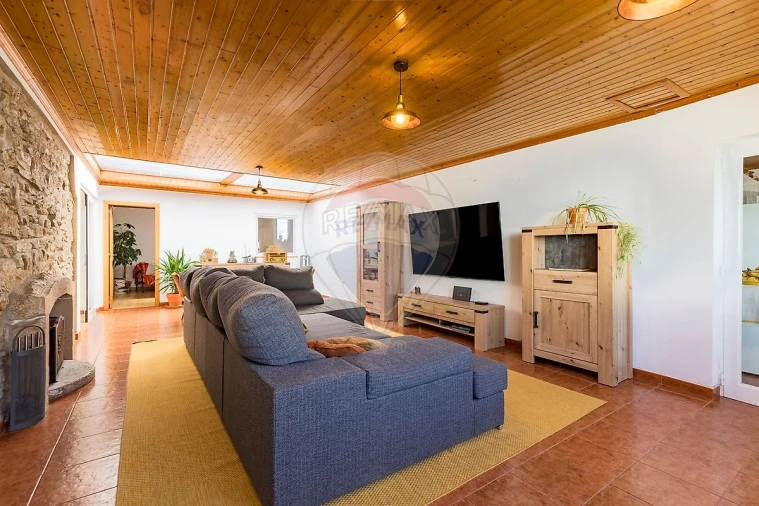 Moradia T4 para Venda em Maxial e Monte Redondo Foto 7