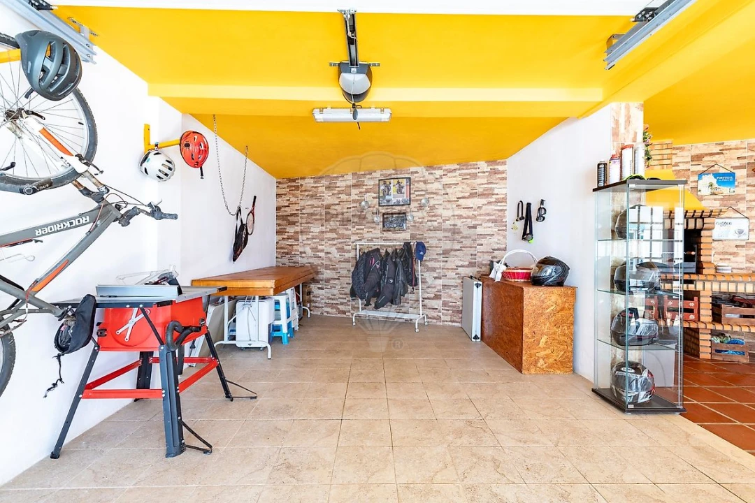 Moradia T4 para Venda em Campelos e Outeiro da Cabeça Foto 32