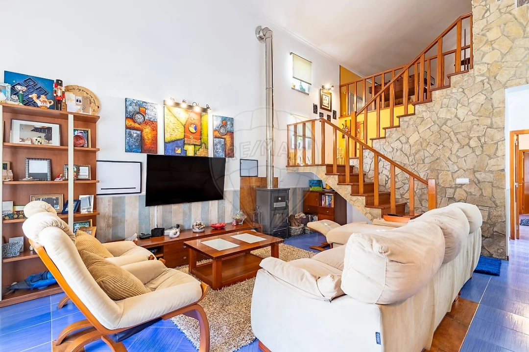 Moradia T4 para Venda em Campelos e Outeiro da Cabeça Foto 4