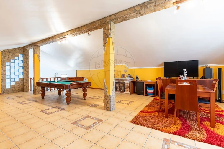 Moradia T4 para Venda em Campelos e Outeiro da Cabeça Foto 23