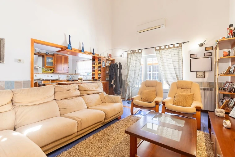 Moradia T4 para Venda em Campelos e Outeiro da Cabeça