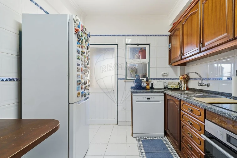 Apartamento T2 para Venda em Santa Maria, São Pedro e Matacães Foto 13