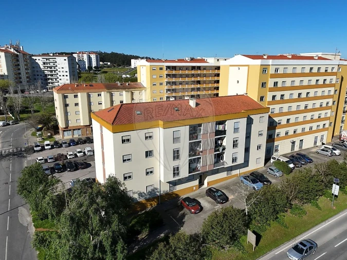 Apartamento T2 para Venda em Santa Maria, São Pedro e Matacães Foto 1