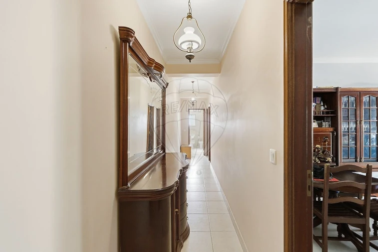 Apartamento T2 para Venda em Santa Maria, São Pedro e Matacães Foto 18