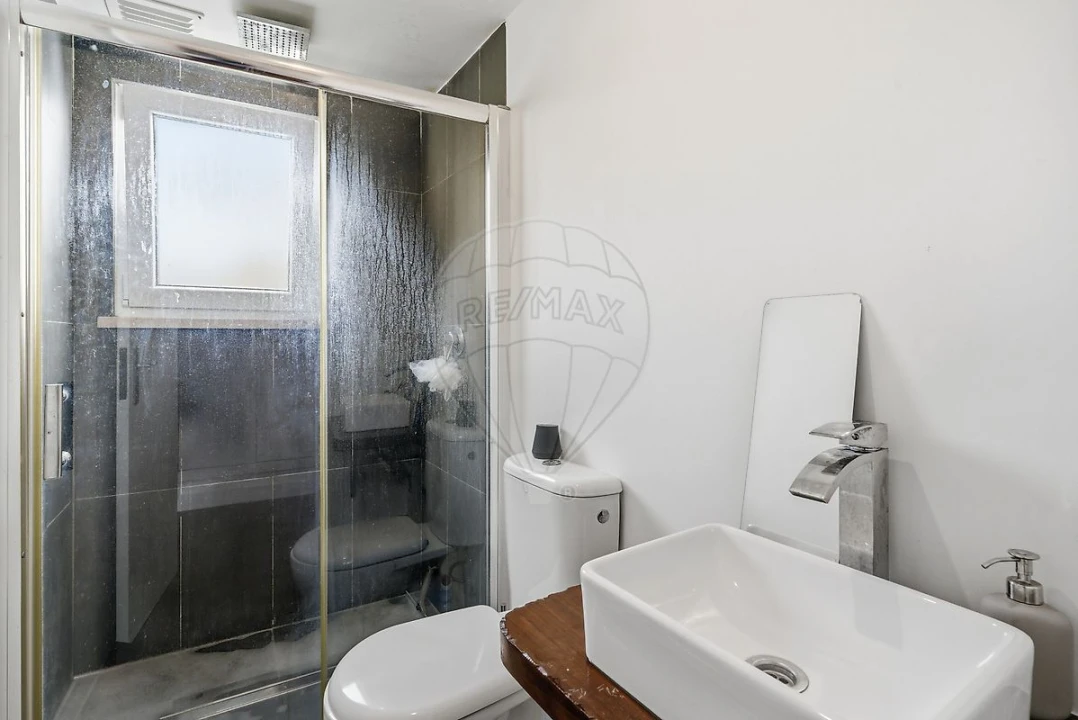 Apartamento T1 para Venda em Santa Maria, São Pedro e Matacães Foto 20