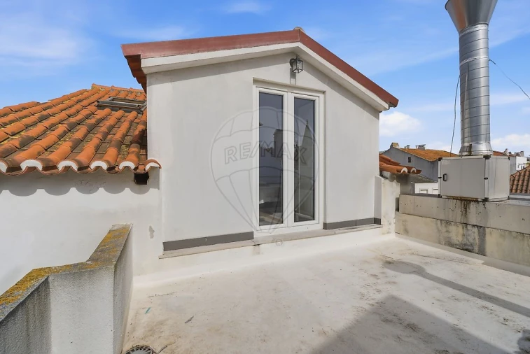 Apartamento T1 para Venda em Santa Maria, São Pedro e Matacães Foto 11