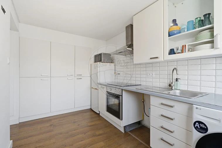 Apartamento T1 para Venda em Santa Maria, São Pedro e Matacães Foto 18