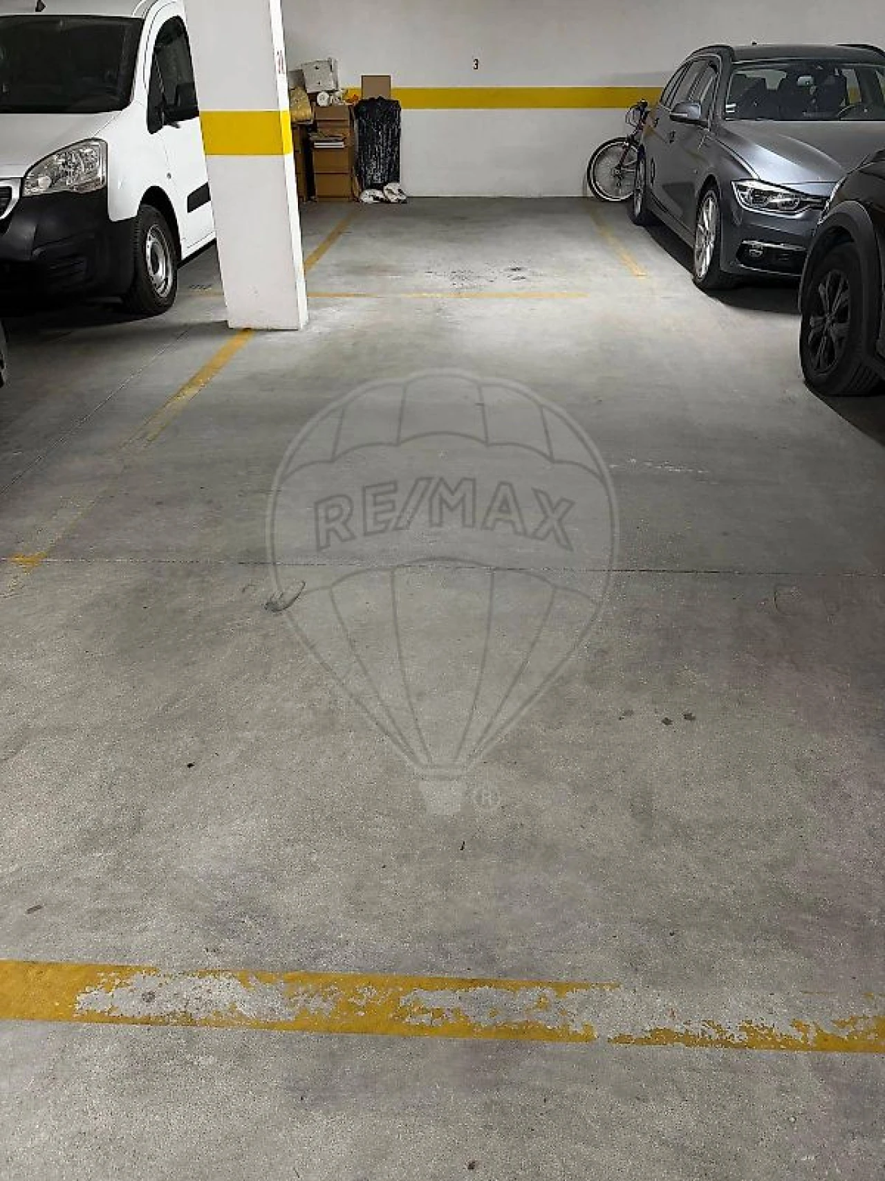 Apartamento T1 para Arrendamento em Santa Maria, São Pedro e Matacães Foto 8