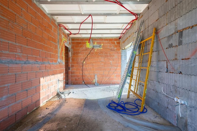 Moradia T4 para Venda em Bucelas Foto 25