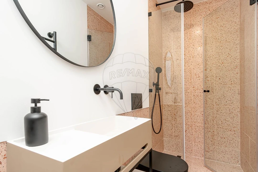 Apartamento T1 para Venda em Santa Maria Maior Foto 15