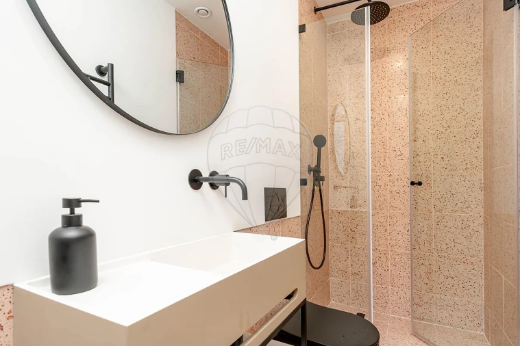 Apartamento T2 para Venda em Santa Maria Maior Foto 2