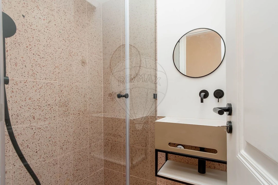 Apartamento T2 para Venda em Santa Maria Maior Foto 34