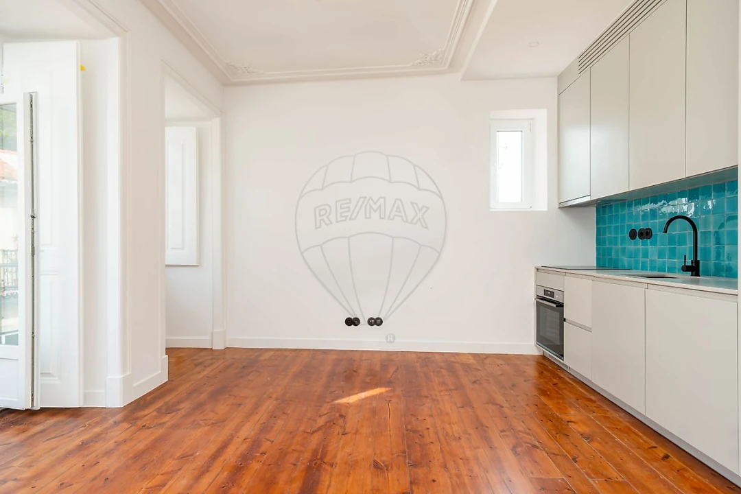 Apartamento T1 para Venda em Santa Maria Maior Foto 14