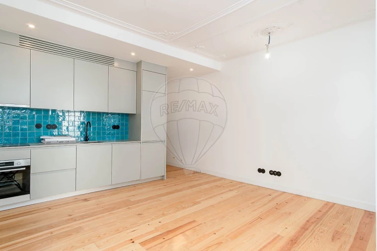 Apartamento T1 para Venda em Santa Maria Maior Foto 20