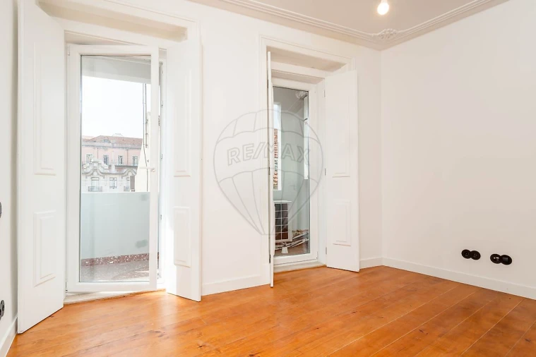 Apartamento T1 para Venda em Santa Maria Maior Foto 7