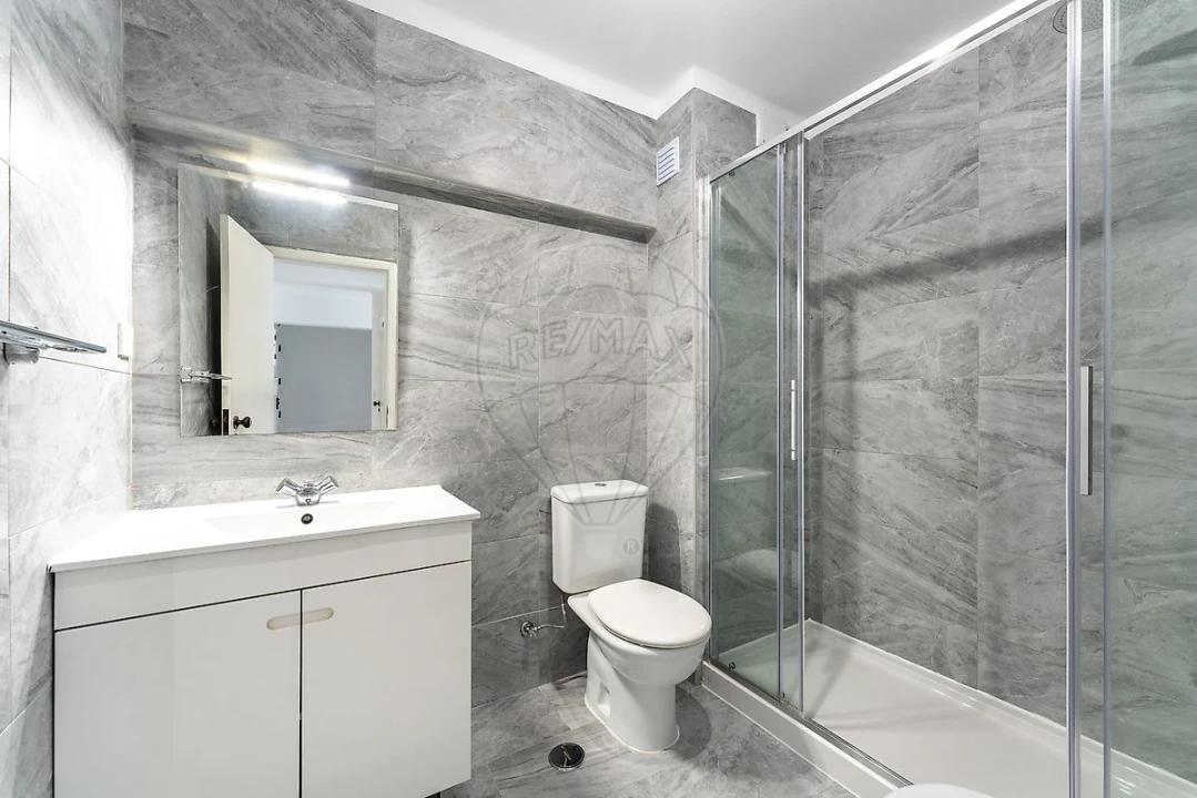 Apartamento T2 para Arrendamento em Olivais Foto 13