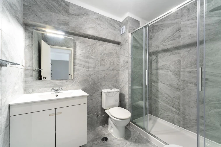 Apartamento T2 para Arrendamento em Olivais Foto 5