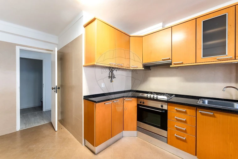 Apartamento T2 para Arrendamento em Olivais Foto 5