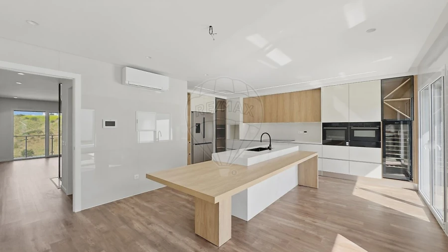 Moradia T5 para Venda em Santa Iria de Azoia, São João da Talha e Bobadela Foto 29