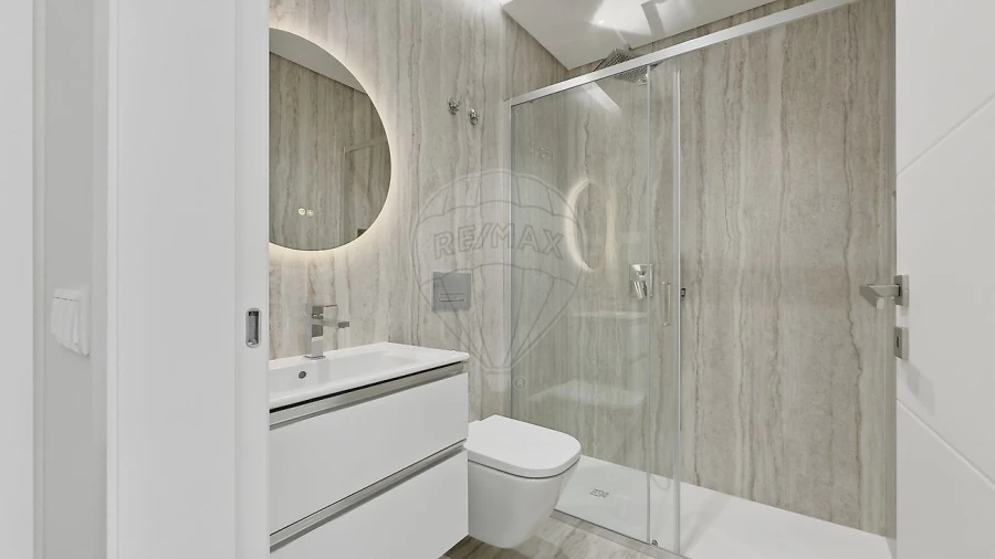 Moradia T5 para Venda em Santa Iria de Azoia, São João da Talha e Bobadela Foto 13