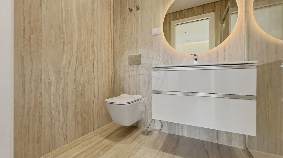 Moradia T5 para Venda em Santa Iria de Azoia, São João da Talha e Bobadela Foto 16