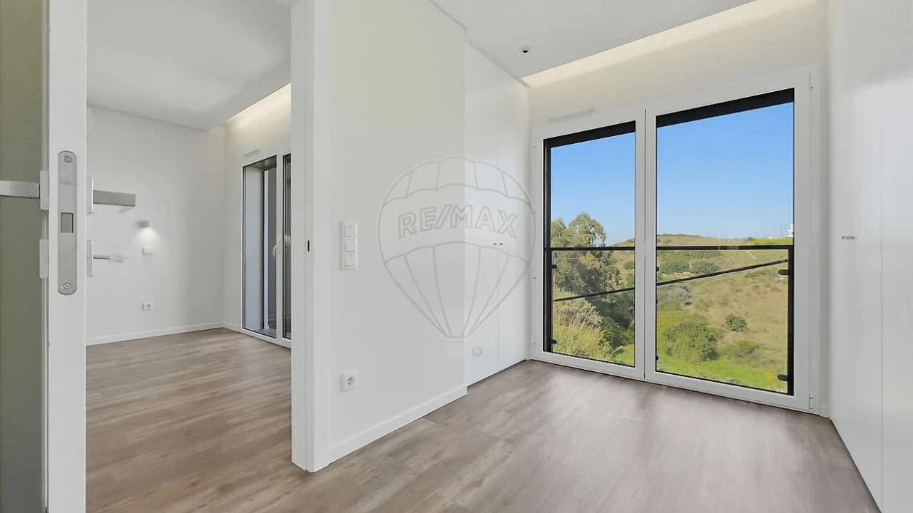 Moradia T5 para Venda em Santa Iria de Azoia, São João da Talha e Bobadela Foto 14