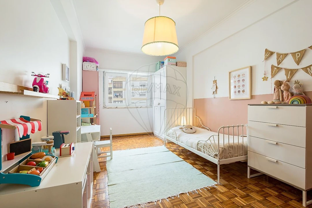 Apartamento T2 para Venda em Queluz e Belas Foto 13