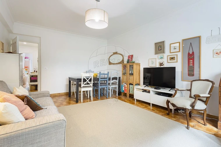 Apartamento T2 para Venda em Queluz e Belas Foto 5